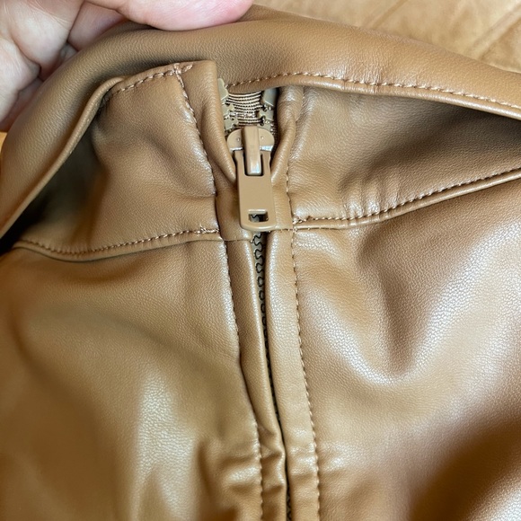 Abercrombie & Fitch Vegan leather belted skirt NWT size S - Picture 14 of 14